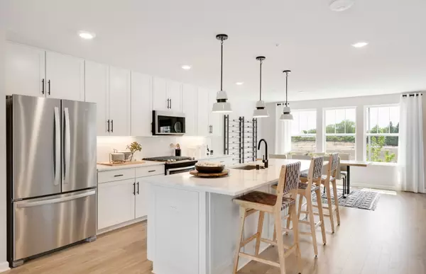 Libertyville, IL 60048,165 Yorktown CT
