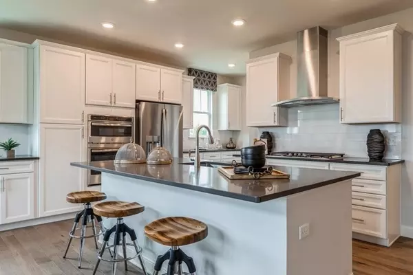 Algonquin, IL 60102,360 West Point CIR