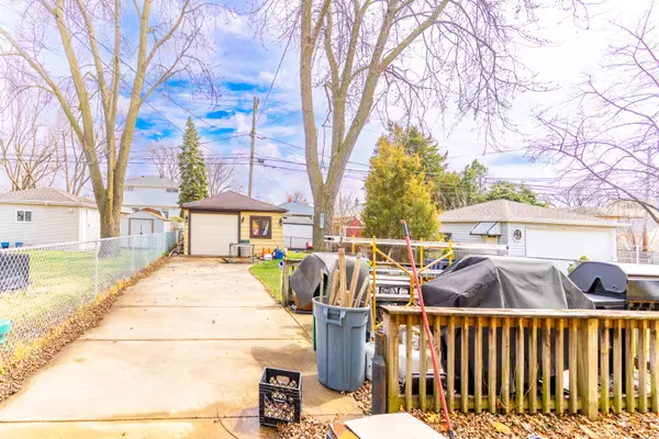 Stickney, IL 60402,4405 Grove AVE