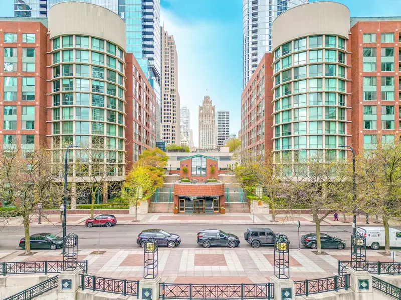 480 N Mcclurg CT #901, Chicago, IL 60611
