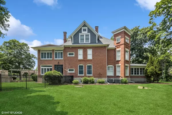 Wayne, IL 60184,31w141 Army Trail RD