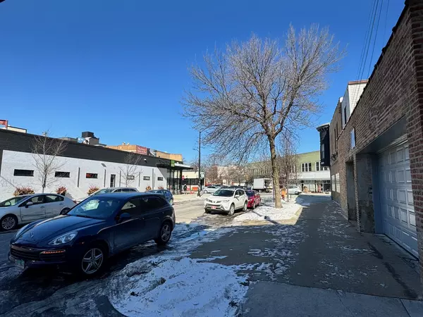 Chicago, IL 60647,1850-52 N Milwaukee AVE