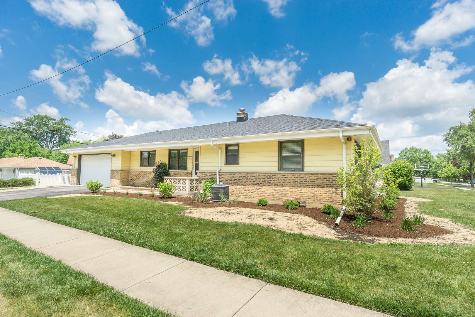 Itasca, IL 60143,350 Home AVE