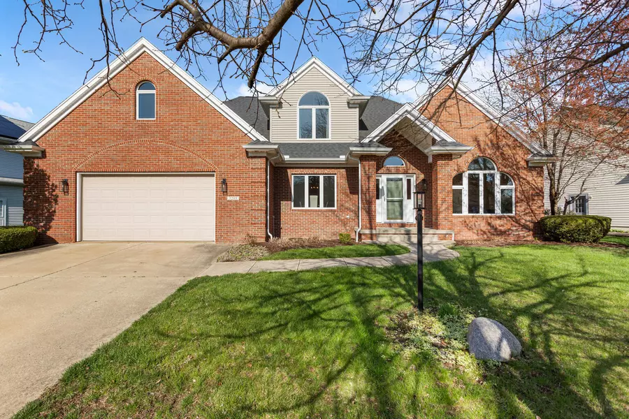 3205 Cherry Hills DR, Champaign, IL 61822