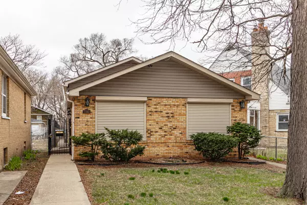 7740 S Paxton AVE, Chicago, IL 60649
