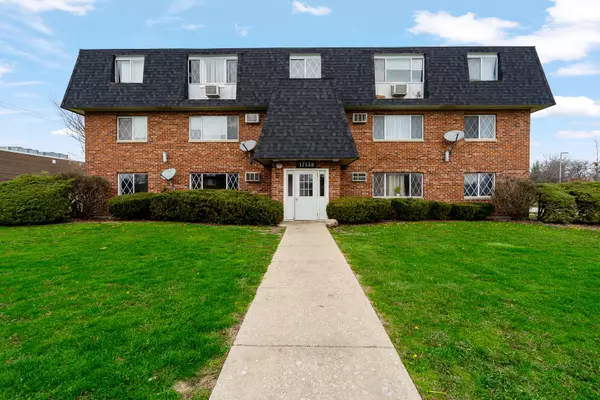 17138 71st AVE #4, Tinley Park, IL 60477