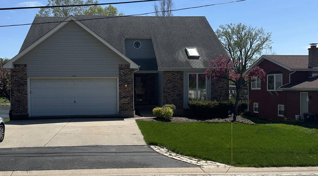 187 Hilltop DR, Lake In The Hills, IL 60156