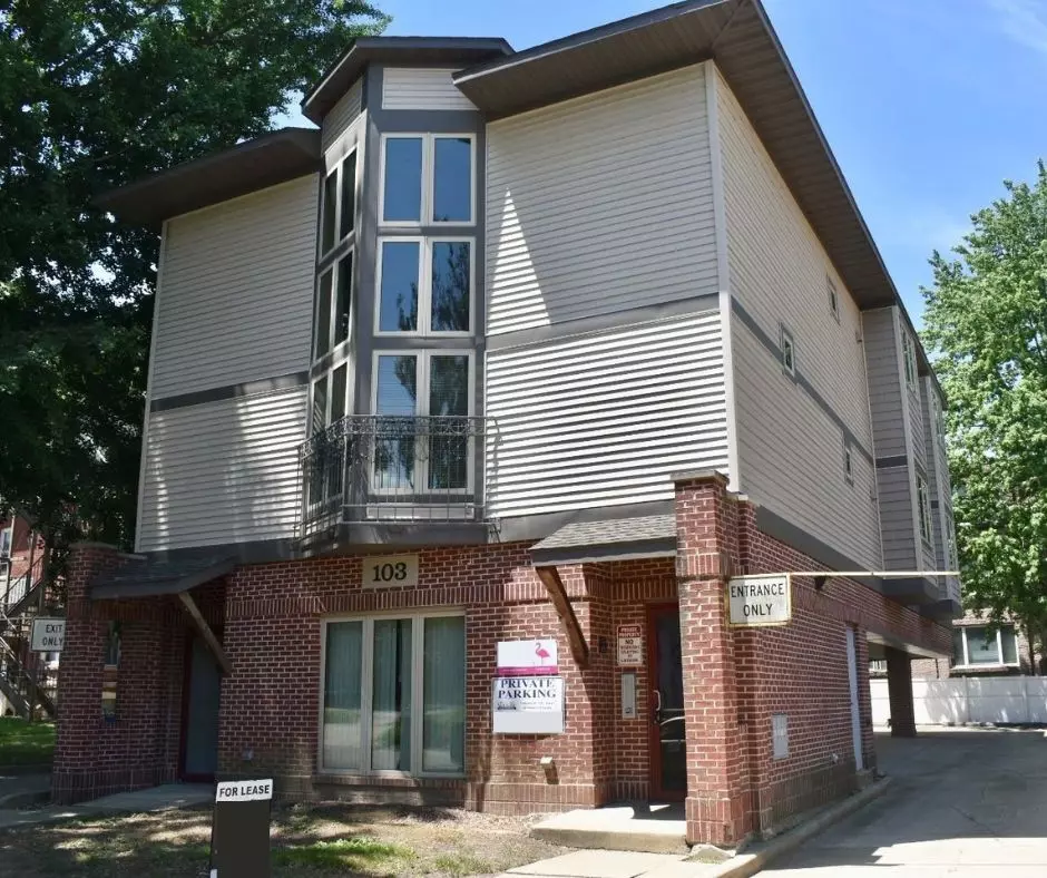 Urbana, IL 61801,103 S Mccullough ST