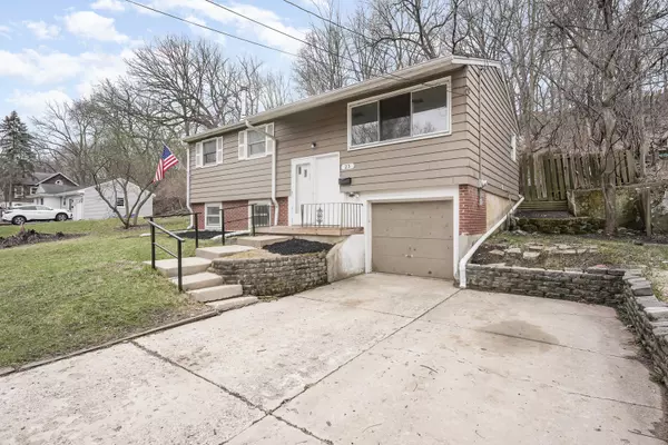 Carpentersville, IL 60110,23 N Lincoln AVE