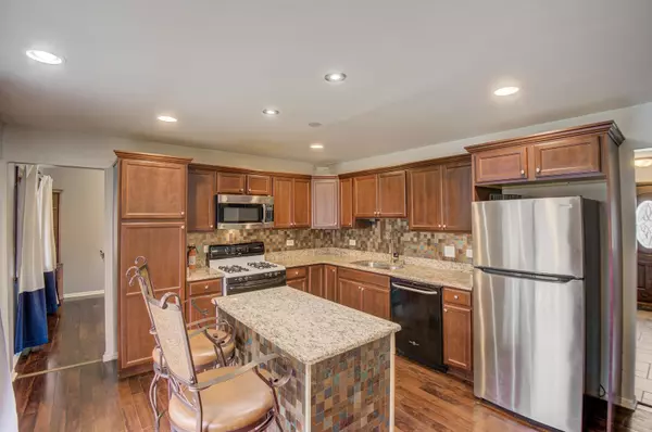 Crete, IL 60417,103 Chalet CT