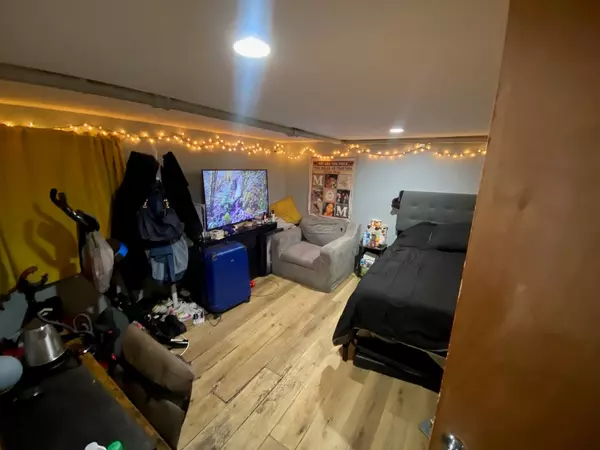 Chicago, IL 60644,5256 W Quincy ST