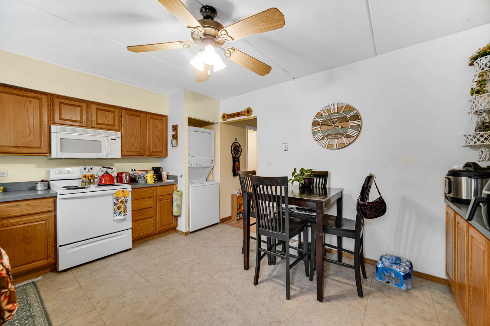 Addison, IL 60101,961 N Rohlwing RD #201B