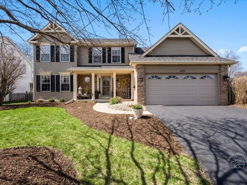 1351 Fox Hill CT, North Aurora, IL 60542