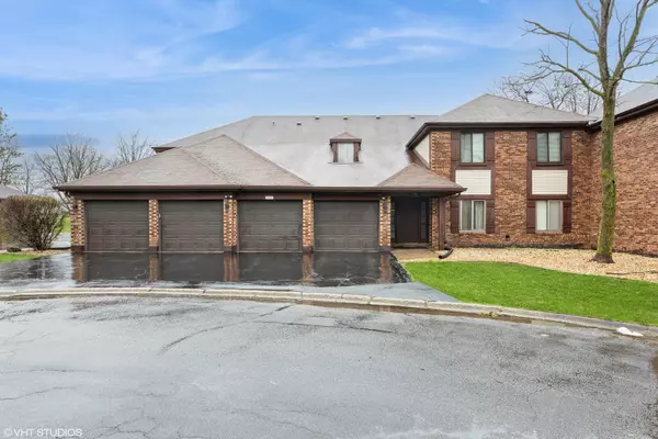 3251 184th ST #2B, Homewood, IL 60430