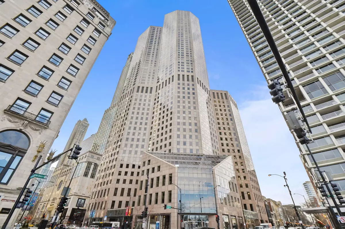 Chicago, IL 60611,950 N Michigan AVE #3304