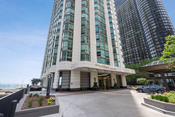 195 N Harbor DR #802, Chicago, IL 60601