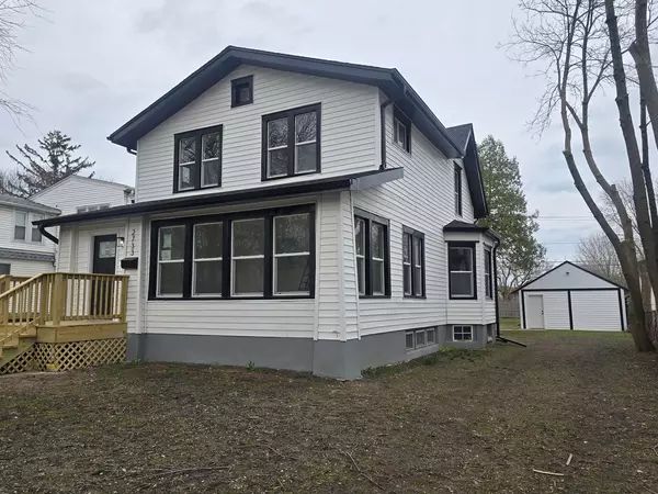 Zion, IL 60099,2733 Emmaus AVE