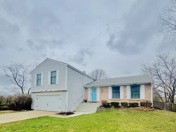 2232 Hitching Post LN, Schaumburg, IL 60194