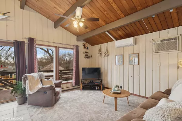 Mchenry, IL 60050,506 Castle RD