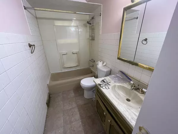 Burnham, IL 60633,14129 S Hoxie AVE