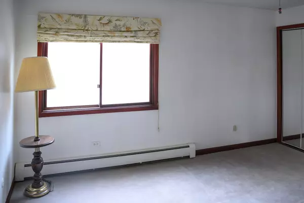 Des Plaines, IL 60016,1405 Ashland AVE #2B