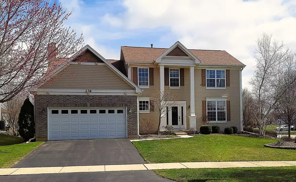 236 Berkshire LN, Sugar Grove, IL 60554