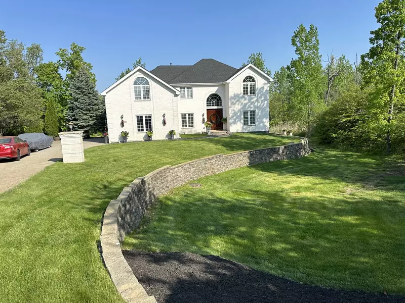 319 Royal Oak DR, Steger, IL 60475