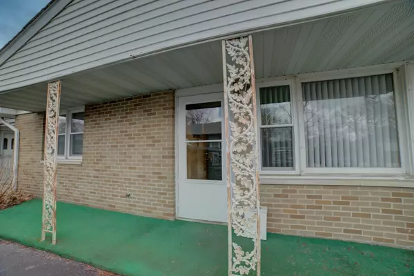 Watseka, IL 60970,433 S 5th ST
