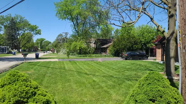 Des Plaines, IL 60016,2550 E Church ST