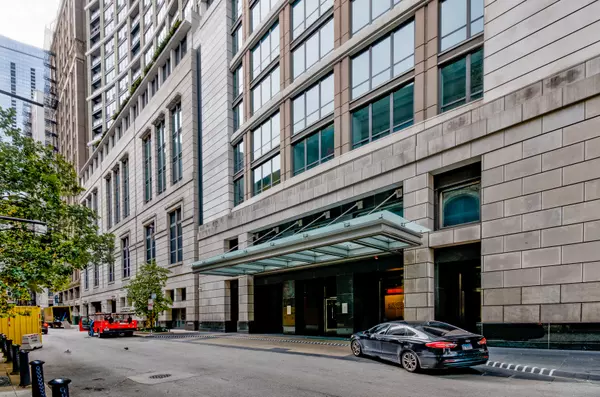 130 N Garland CT #3401, Chicago, IL 60602