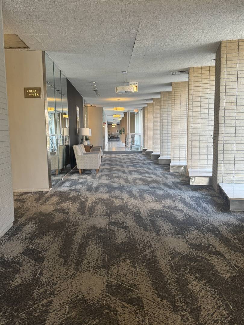 Chicago, IL 60613,3950 N Lake Shore DR #904