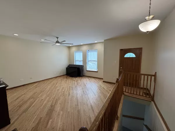 Chicago, IL 60615,5014 S Prairie AVE #1
