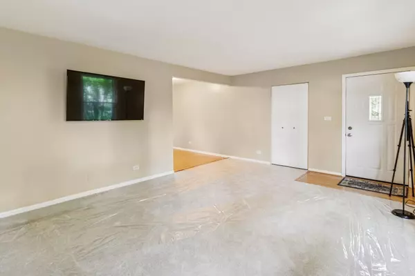 Elk Grove Village, IL 60007,820 Pahl RD #U11
