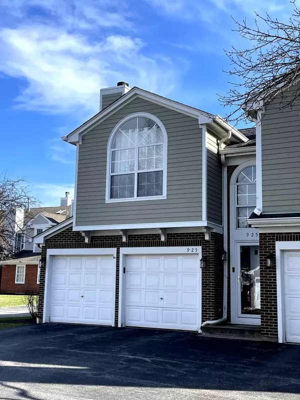 925 Ann Arbor LN #24-7, Vernon Hills, IL 60061
