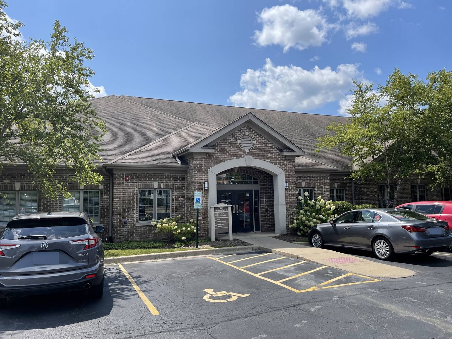 North Barrington, IL 60010,106 S Wynstone Park DR #5B