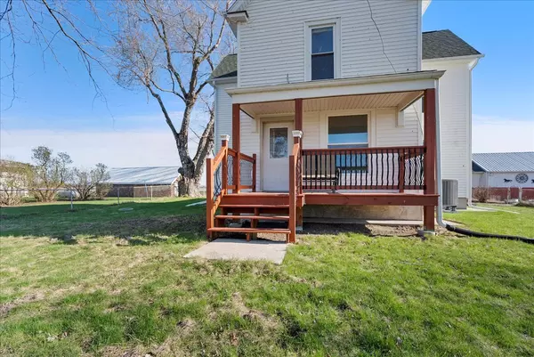 Danvers, IL 61732,103 E 1400 North RD