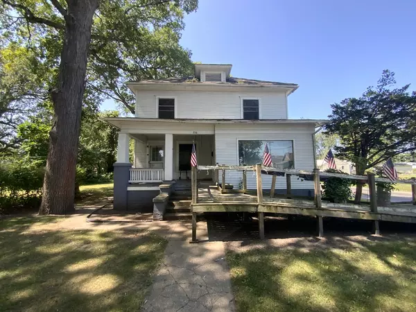 716 Robinson ST, Danville, IL 61832