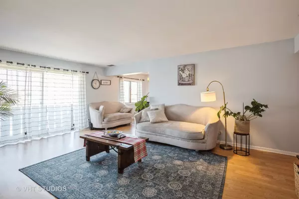 Palatine, IL 60074,4000 Bayside DR #204