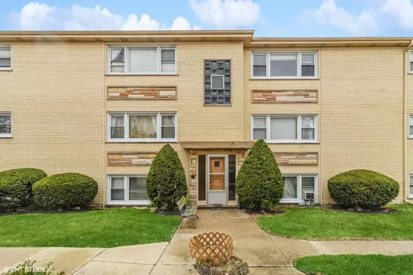 8225 Belmont AVE, River Grove, IL 60171