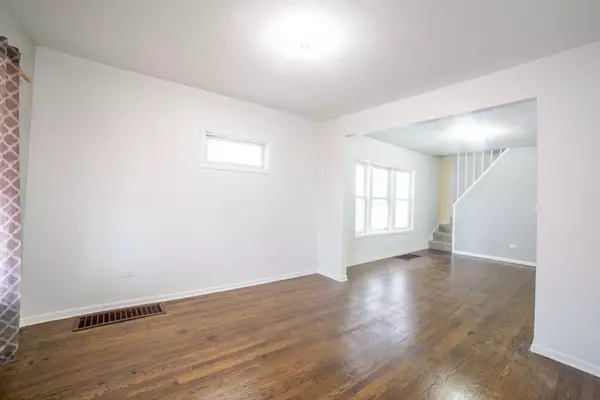 Chicago, IL 60628,331 W 108th ST