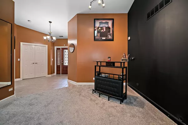 St. Anne, IL 60964,102 River Run DR