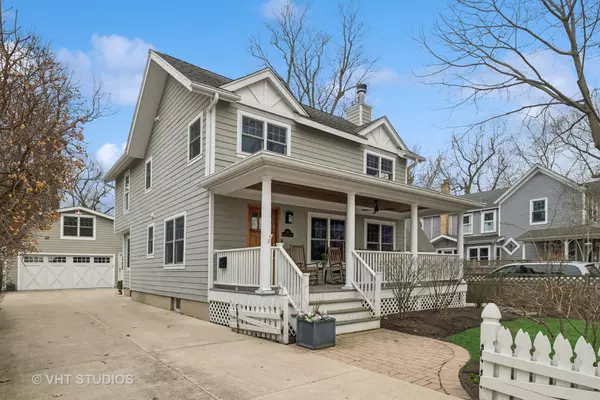 Lake Bluff, IL 60044,333 E Center AVE