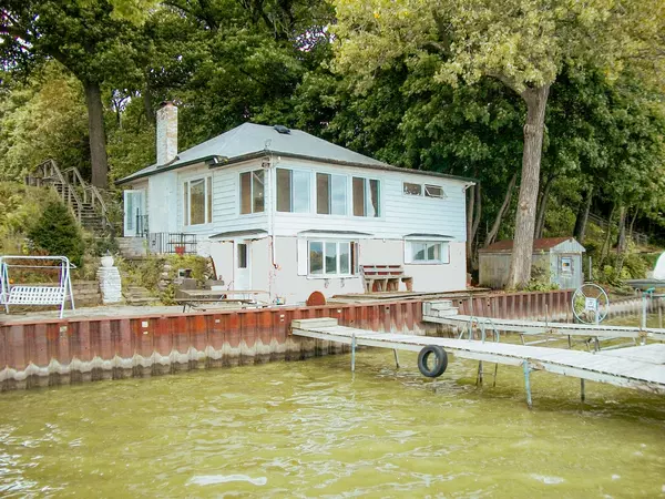 42731 N Woodbine AVE, Antioch, IL 60002