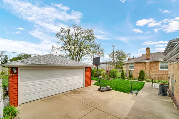 Oak Lawn, IL 60453,4816 Oak Center DR