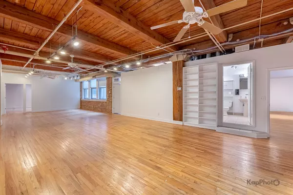 Chicago, IL 60607,921 W Van Buren ST #201