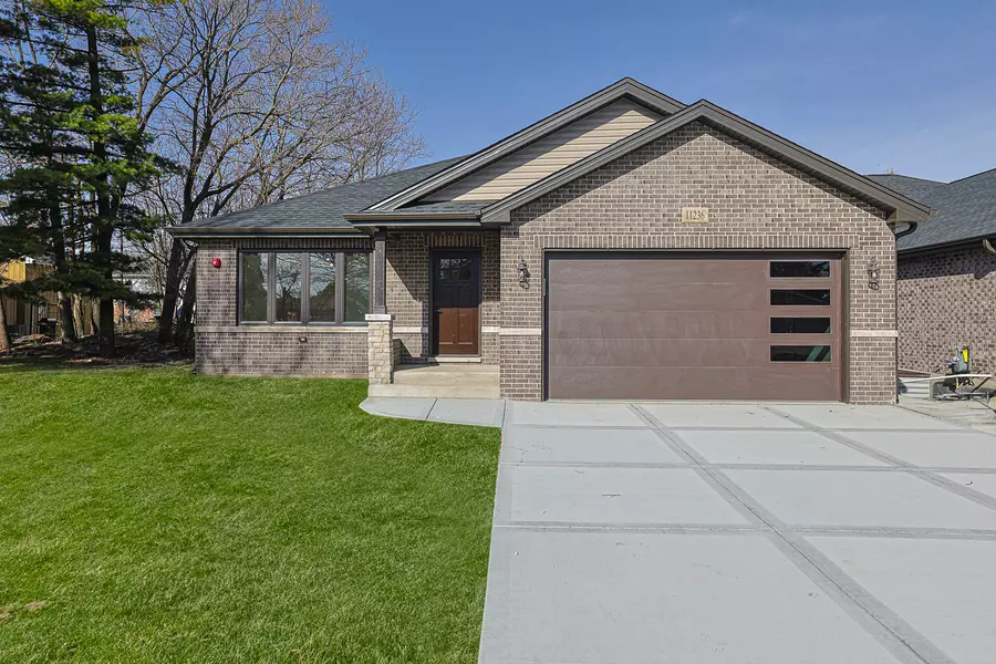 11236 S Lawler AVE, Alsip, IL 60803