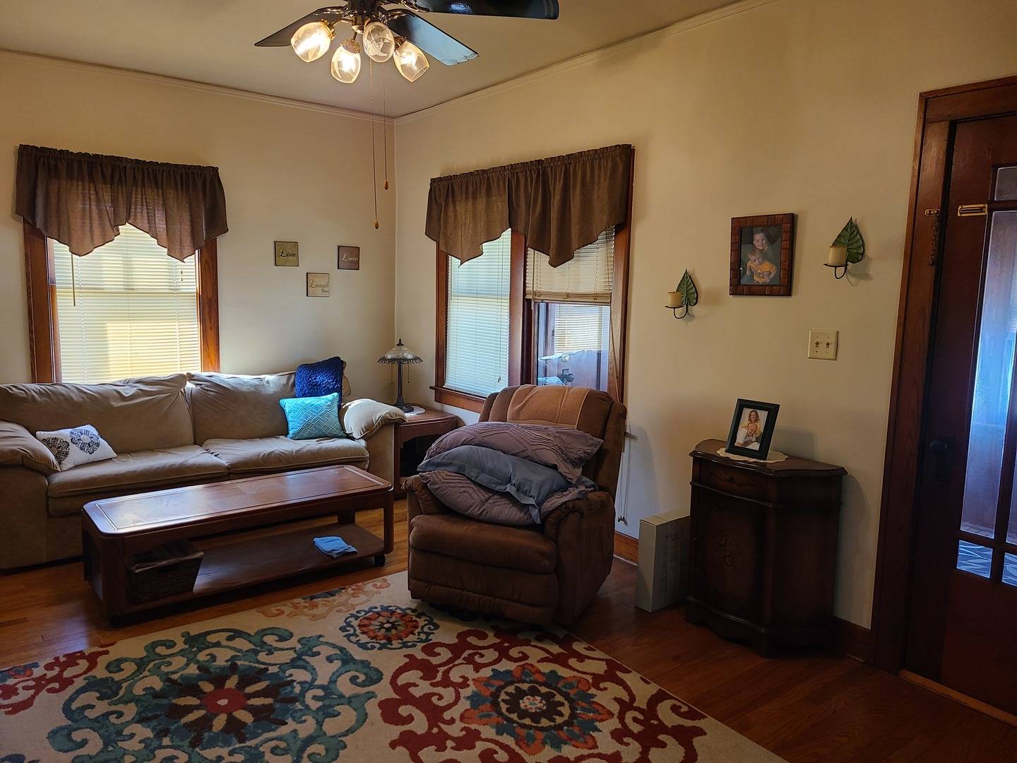 Steger, IL 60475,3117 Chicago RD