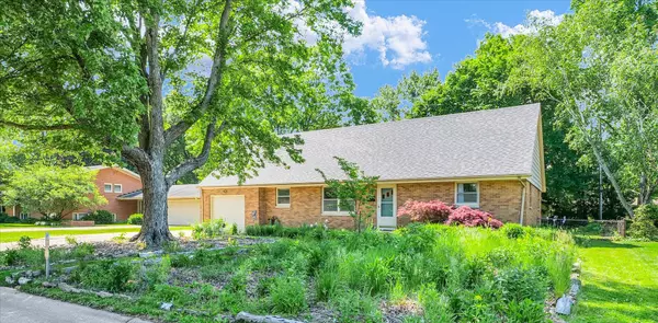Urbana, IL 61801,401 W Evergreen CT