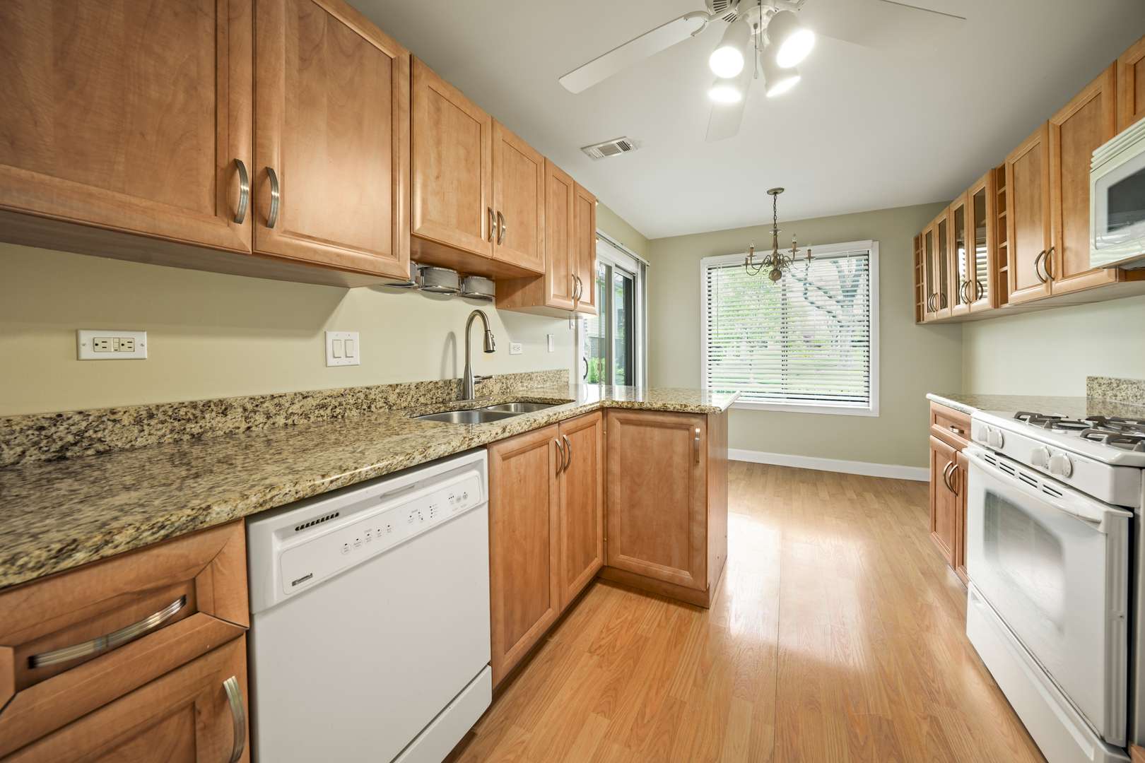 Palatine, IL 60074,924 Coach RD #1