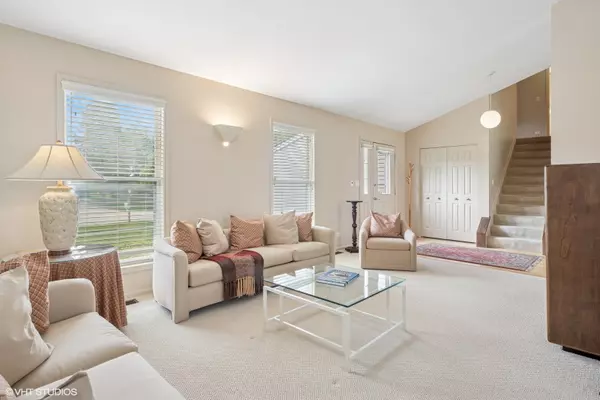 Buffalo Grove, IL 60089,690 Aberdeen LN